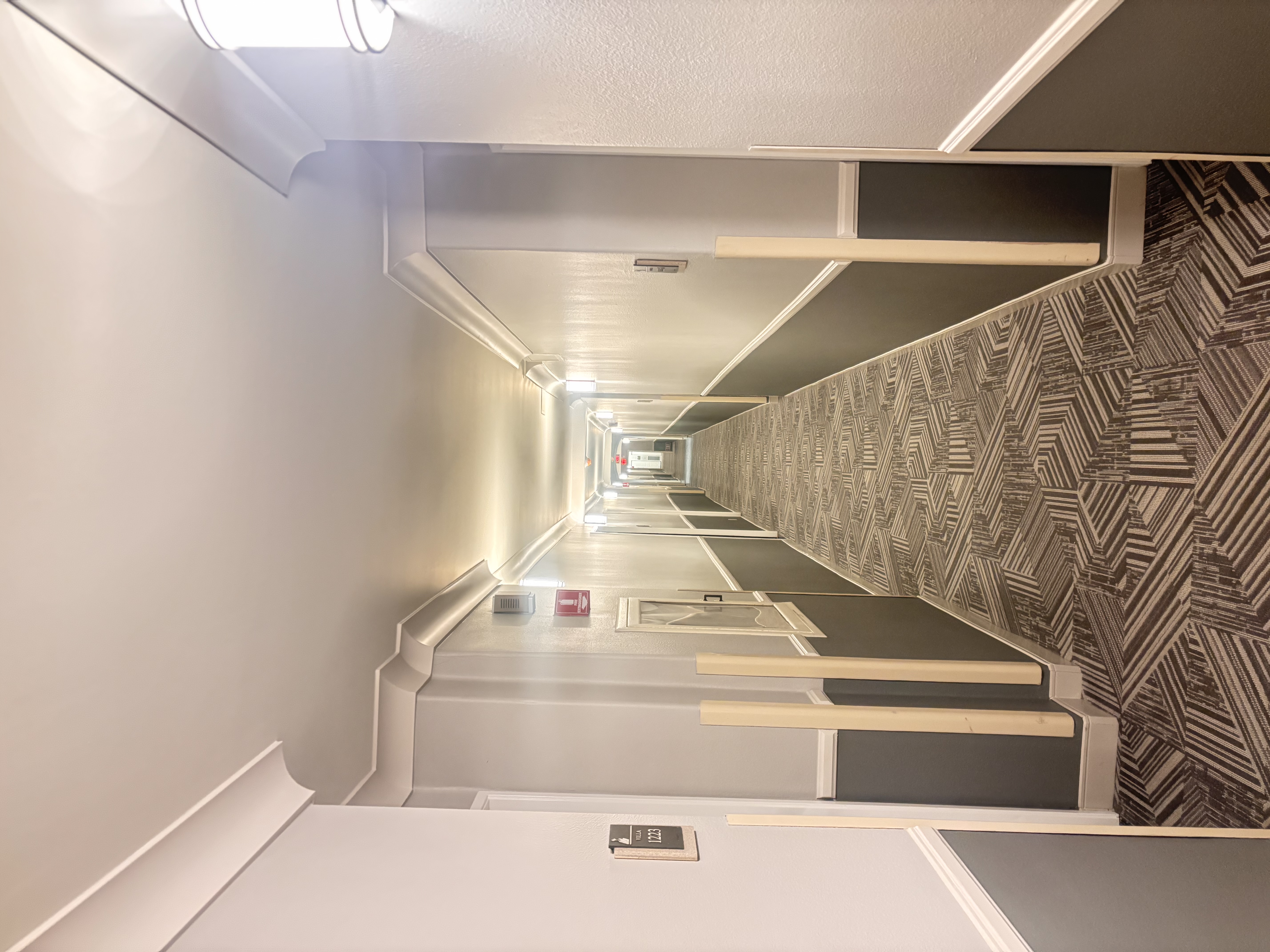 Hotel hallway before renovation – IBR Saldana